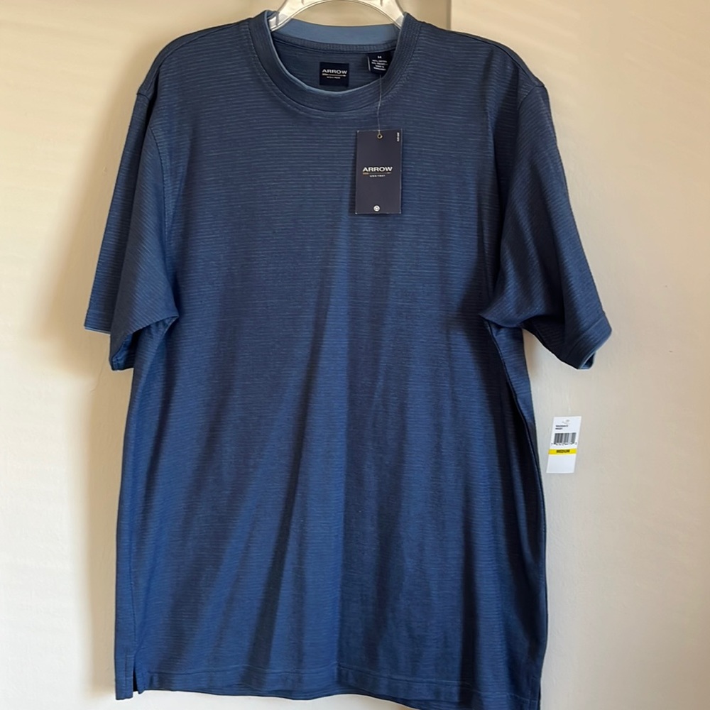 NWT, Men’s Arrow Shirt Sleeve Shirt